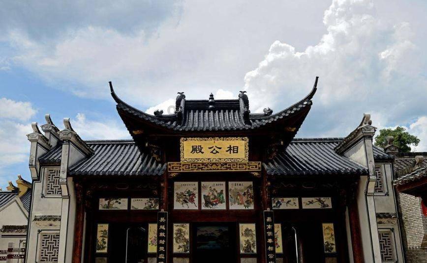 东北小伙辛奇隆,18岁顺利进入哈佛,22岁与赌王女儿成婚